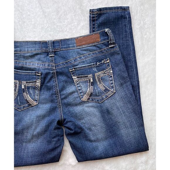 Seven7 Skinny Easy Fit Jeans with Embellished Embroidered Back Pockets, Size 6 - Picture 3 of 13